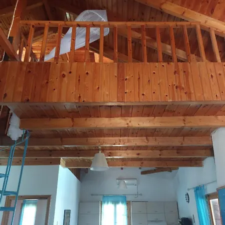 πέτρινο σπίτι με πισίνα Falanthi