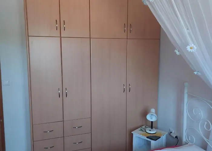 πέτρινο σπίτι με πισίνα Apartamento